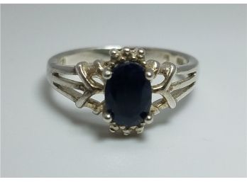 Wonderful Vintage Size 7 Deep Blue Stone In Sterling Silver Marked 925