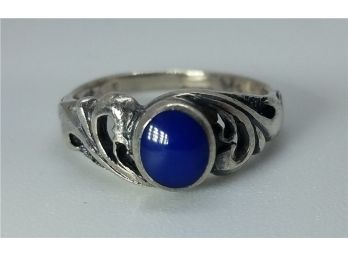 Beautiful Vintage Size 7 Sterling Silver Ring With Blue Stone ~ Marked 925