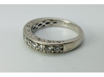 Beuatiful Vintage Size 7 Anniversary Ring With 11 Rhinestones Around The Front