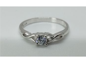 Lovely Silver Ring Size 8 With Beautiful CZ Stone