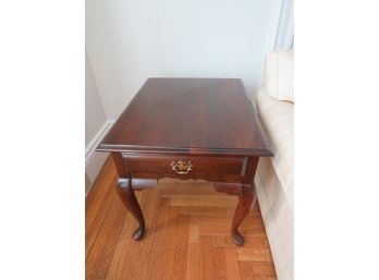 Vintage Kincaid Queen Anne Side Table With Drawer