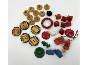 Vintage Novelty Buttons Bakelite Googly Eye Cracker Jack Charms