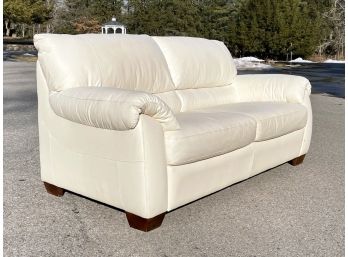 A Modern White Leather Italsofa