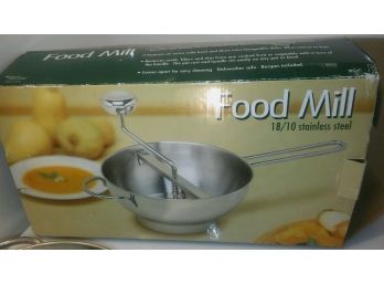 Food Mill Ricer Strainer With 2 Discs 18/10 Stainless Steel