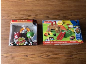 New In Box Fisher Price Little People And M&M Rockin' Cafe Toys