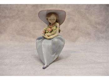 Lladro 'Fragrant Bouquet' Figurine No 05862