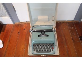 Olivetti Underwood Typewriter