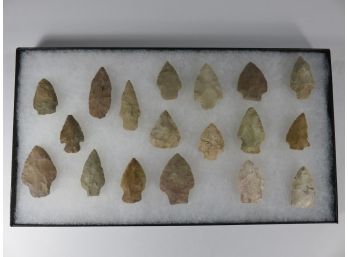 Lot Of 18 Arrowheads