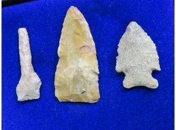 Lot Of 3 Arrowheads