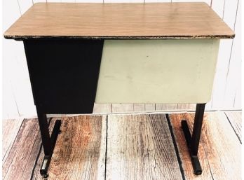 Vintage 2 Tone Student Desk