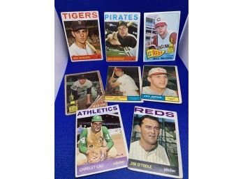 Lot Of 8 Vintage 1960s Topps Baseball Cards