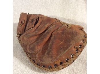 Vintage Gus Triandos Model A2573 Catcher's Mitt