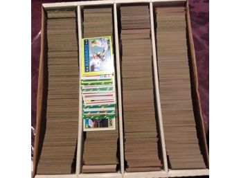 4000 Vintage Topps Football Cards Loaded With Stars