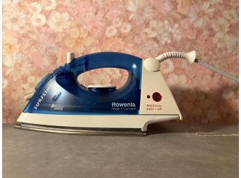 Rowenta Surfline Iron With Ironing Board