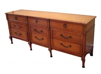 Vintage Henredon French Regency Nine Drawer Dresser/ Credenza