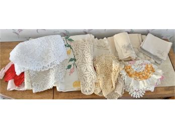 Huge Lot Of Nice Linens