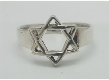 Very Nice Vintage Size 8 Solid Sterling Silver Star Of David Ring