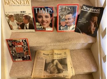 Collection Of Vintage Ephemera -  Newspapers  And Magazines