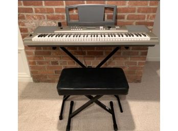 Yamaha Keyboard Player Model: YPG-235      (LOC: FFD- R)