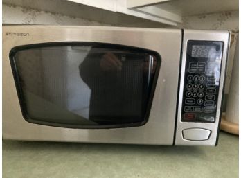 Emerson Microwave Model No. MW8991SB