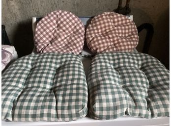 2 Pink Checkered Round And 2 Square Cushions