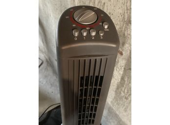 Oscillating Standing Fan With Temp Gauge