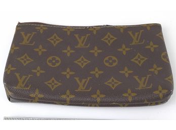 Authentic Louis Vuitton Zippered Monogram Pouch