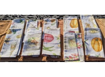 Festive Brand New Linen Napkins From Italy