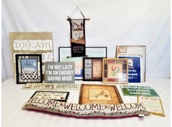 Lovely Selection Of Thirteen Home Decor Wall Hangings