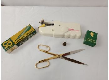 Vintage Small Sewing Accessory Lot