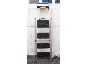 Folding Step Ladder