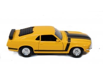 Maisto 01025 1970 Boss 302 Mustang - 1/24 Scale Die Cast Car