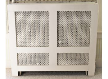 Vintage Wood And Metal Mesh Painted Radiator Cover / Screen