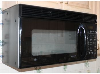 Black GE Spacemaker XL Under Cabinet Microwave - See Description