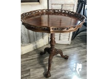 Stunning MAITLAND SMITH Pie Crust Mahogany Table