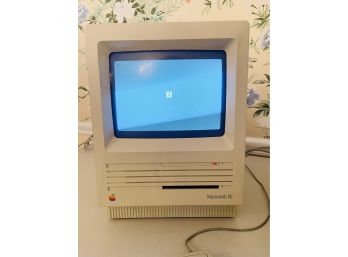 1986 Apple Macintosh SE Computer