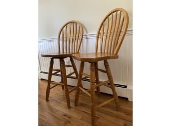 Twin Solid Oak, Counter Height Swivel Stools