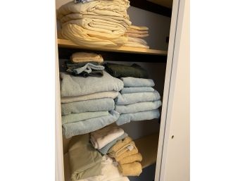 Linen Closet: Sheets & Towels