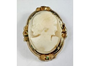 Vintage Cameo Pin