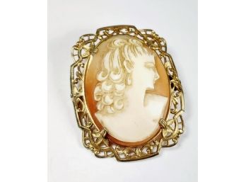 Vintage Large Cameo Pin