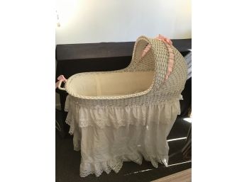 Mauser White Wicker Bassinet