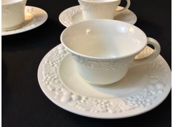 Set Of 4 Homer Laughlin Eggshell Theme Teacups & Saucers