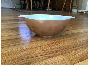 4 Quart Vintage Early American Cinderella Pyrex Bowl