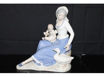 LARGE Nao By Lladro Figurine Girl With Baby And Duck