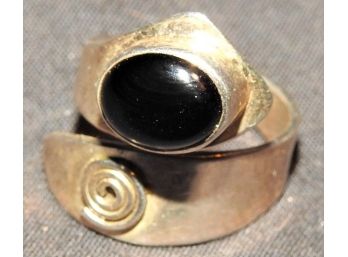 Stunning Sterling Silver Ring With Black Polished Stone