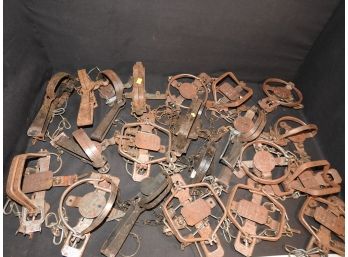 Huge Lot Of Old Traps Lot 1