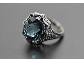 Vintage Filigree 10k White Gold Blue Stone Ring Size 7.75