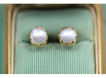 14k Yellow Gold Pearl Earrings Screw On Backs