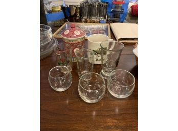 Lot Of 8 Pieces Of Miscellaneous Glassware, Small Glasses, Mugs