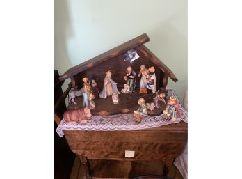 1950s Vintage Goebel Hummel Nativity Scene With Wooden Barn